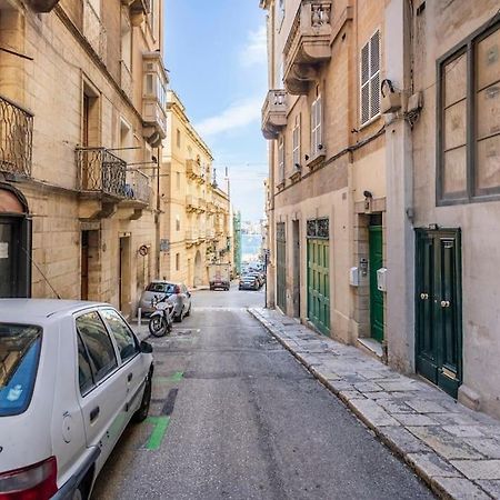 City Penthouse With Roof Terrace And Sea Views La La Valletta Esterno foto