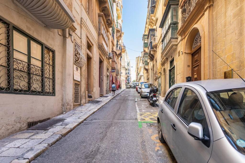 City Penthouse With Roof Terrace And Sea Views La La Valletta Esterno foto