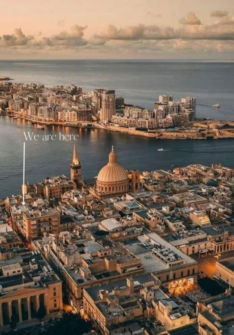 City Penthouse With Roof Terrace And Sea Views La La Valletta Esterno foto
