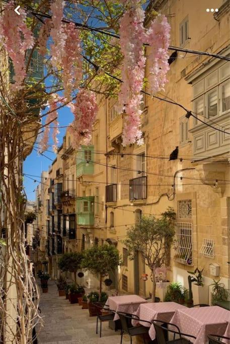 City Penthouse With Roof Terrace And Sea Views La La Valletta Esterno foto