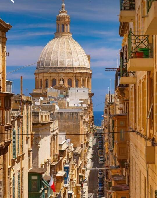 City Penthouse With Roof Terrace And Sea Views La La Valletta Esterno foto
